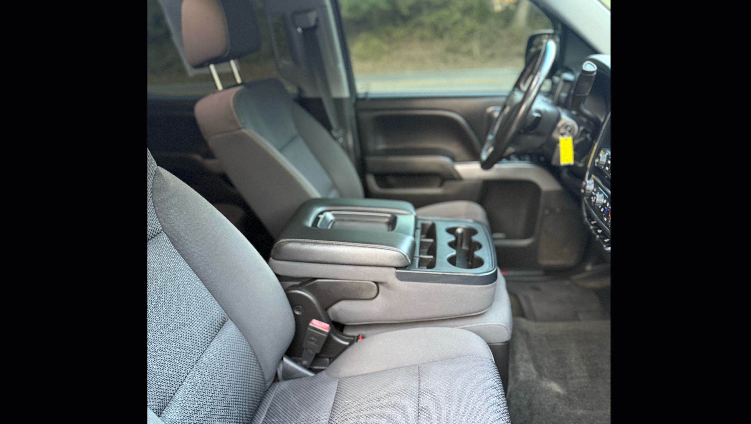 
								2018 Chevy Silverado z71 Crew Cab full									