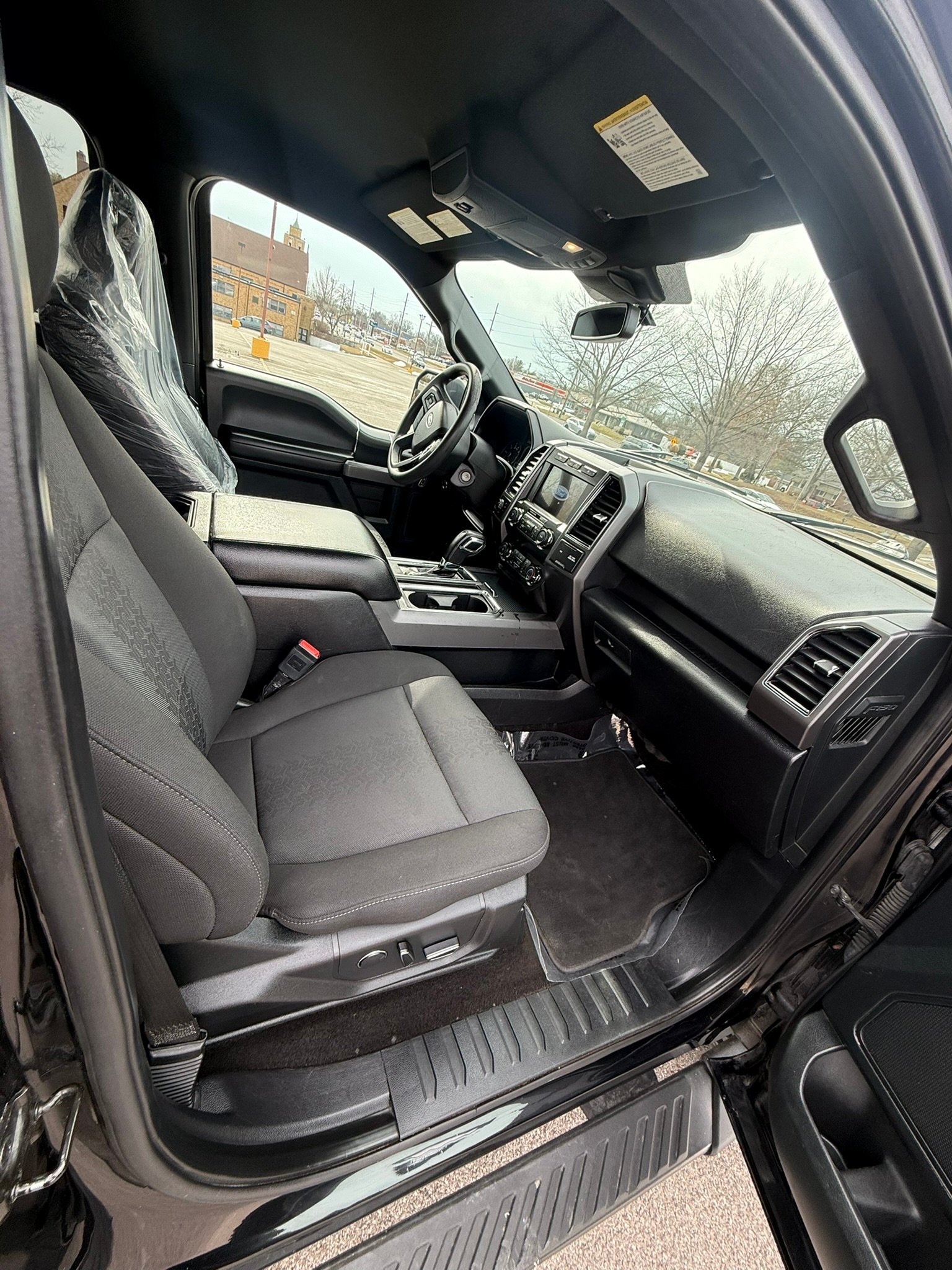 
								2019 Ford F-150 Crew Cab 5.0 V8 4×4 full									