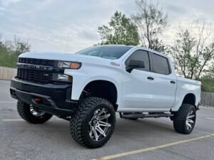 2019 Chevy Silverado Trail Boss 5.3 v8 4×4 Crew Cab