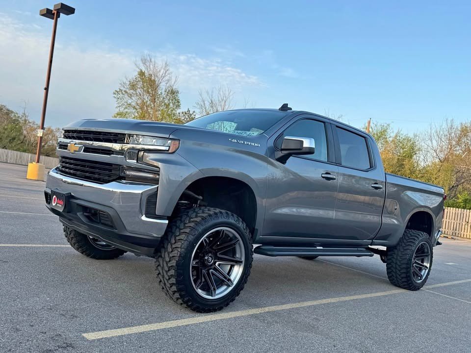 
								2019 Chevrolet Silverado Crew Cab 4×4 5.3 v8 full									