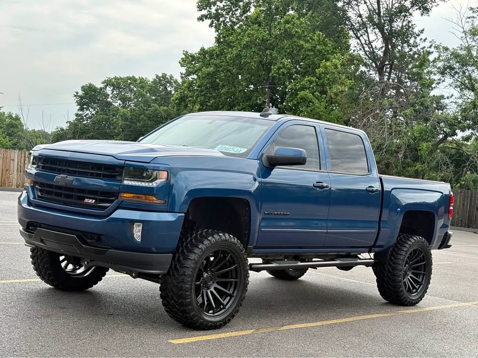 
								2018 Chevrolet Silverado 1500 crew cab LT Pickup 4D 5 3/4 ft full									