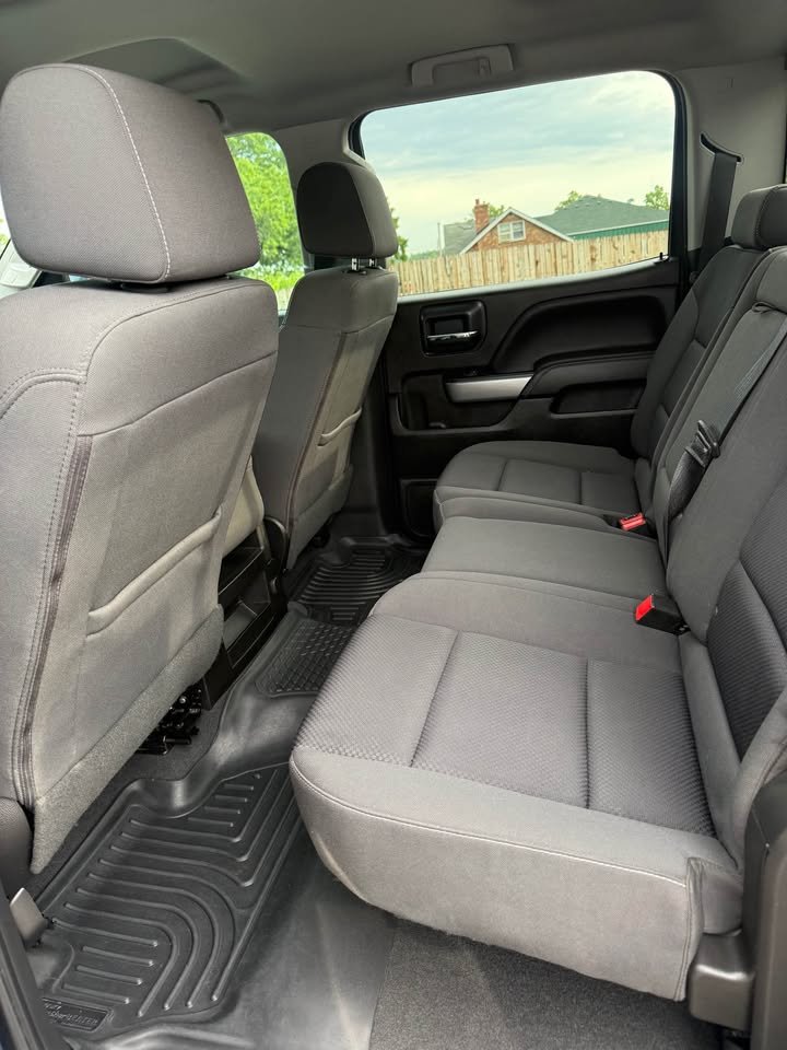 
								2018 Chevrolet Silverado 1500 crew cab LT Pickup 4D 5 3/4 ft full									