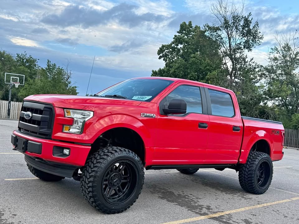 
								2017 Ford f150 supercrew cab XL Pickup 4D 5 1/2 ft full									