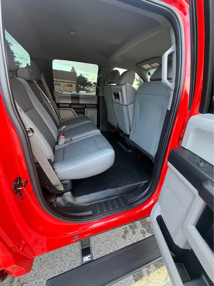 
								2017 Ford f150 supercrew cab XL Pickup 4D 5 1/2 ft full									