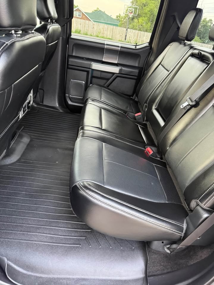 
								2018 Ford F150 Super Crew Cab Lariat Pickup full									