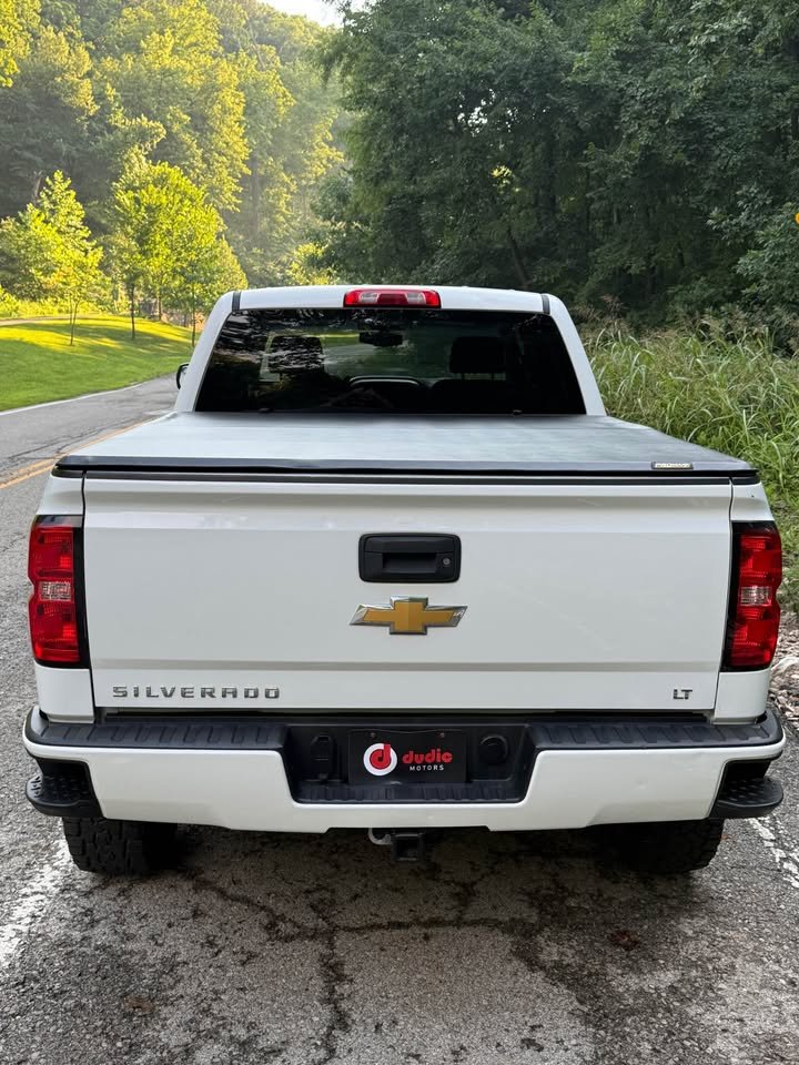 
								2017 Chevrolet Silverado 1500 crew cab LT Pickup 4D 5 3/4 ft full									