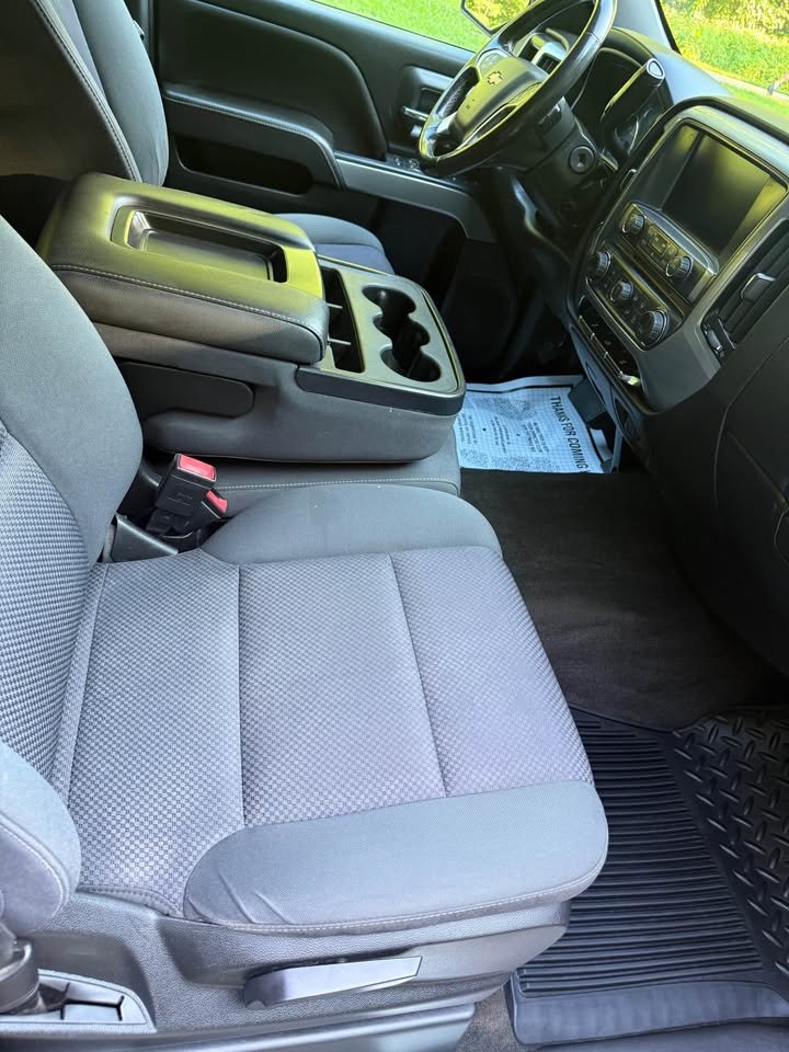 
								2018 Chevrolet Silverado 1500 crew cab LT Pickup 4D 5 3/4 ft full									