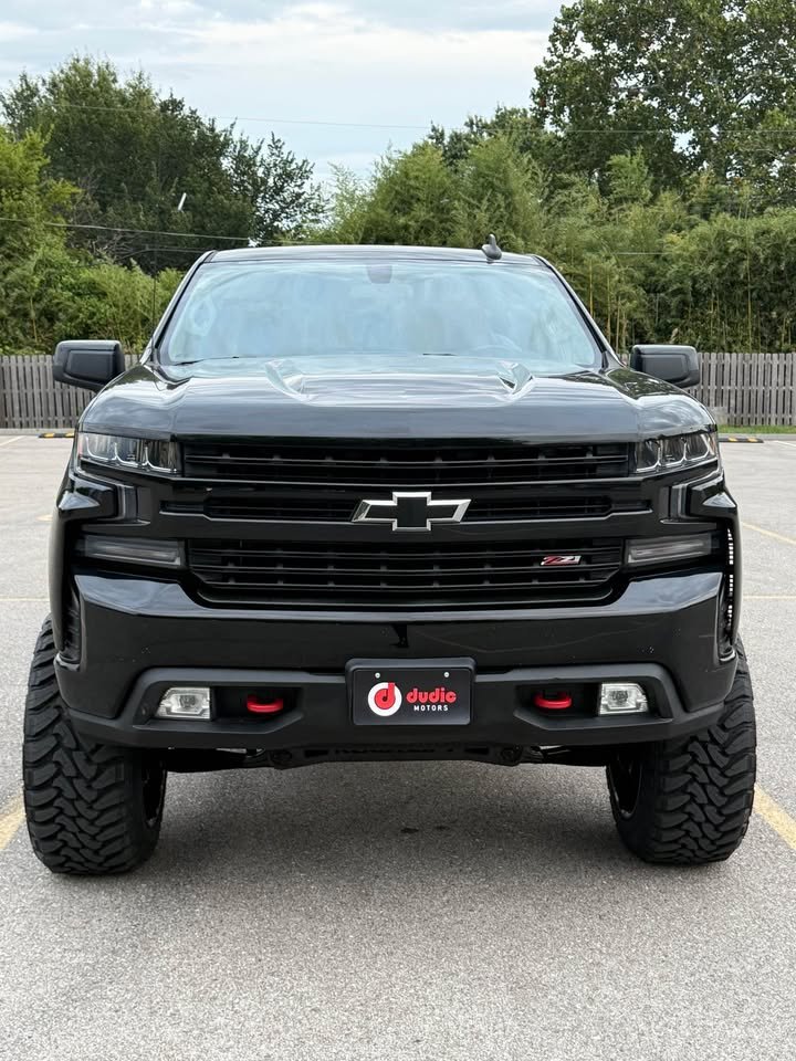 
								2019 Chevrolet Silverado 1500 crew cab LT Trail Boss Pickup full									