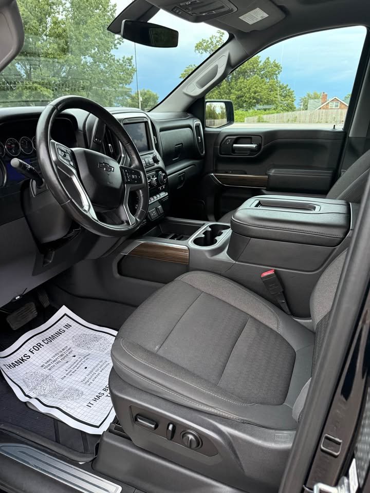 
								2019 Chevrolet Silverado 1500 crew cab LT Trail Boss Pickup full									